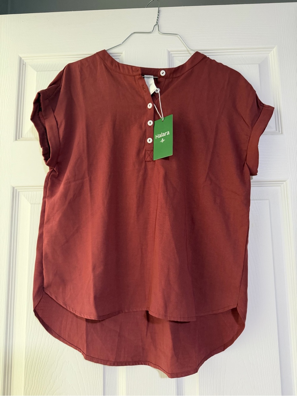HALARA Rust Red Short-Sleeve Button Placket Blouse extra small new with tag